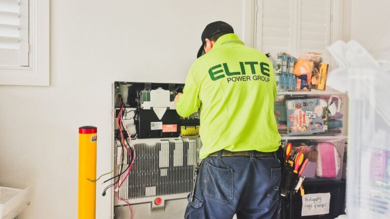 electricista cerca de mí